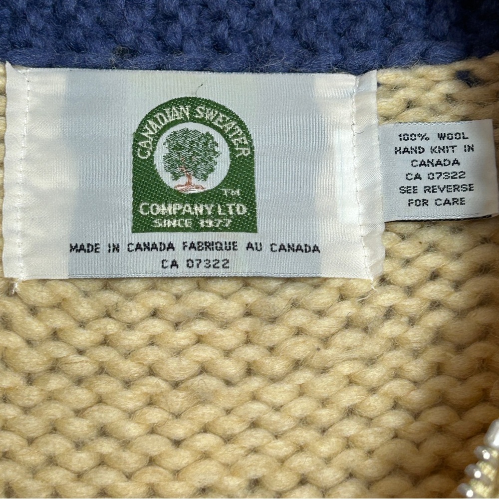 Canadian Sweater Company SKI - Picture 4 of 5